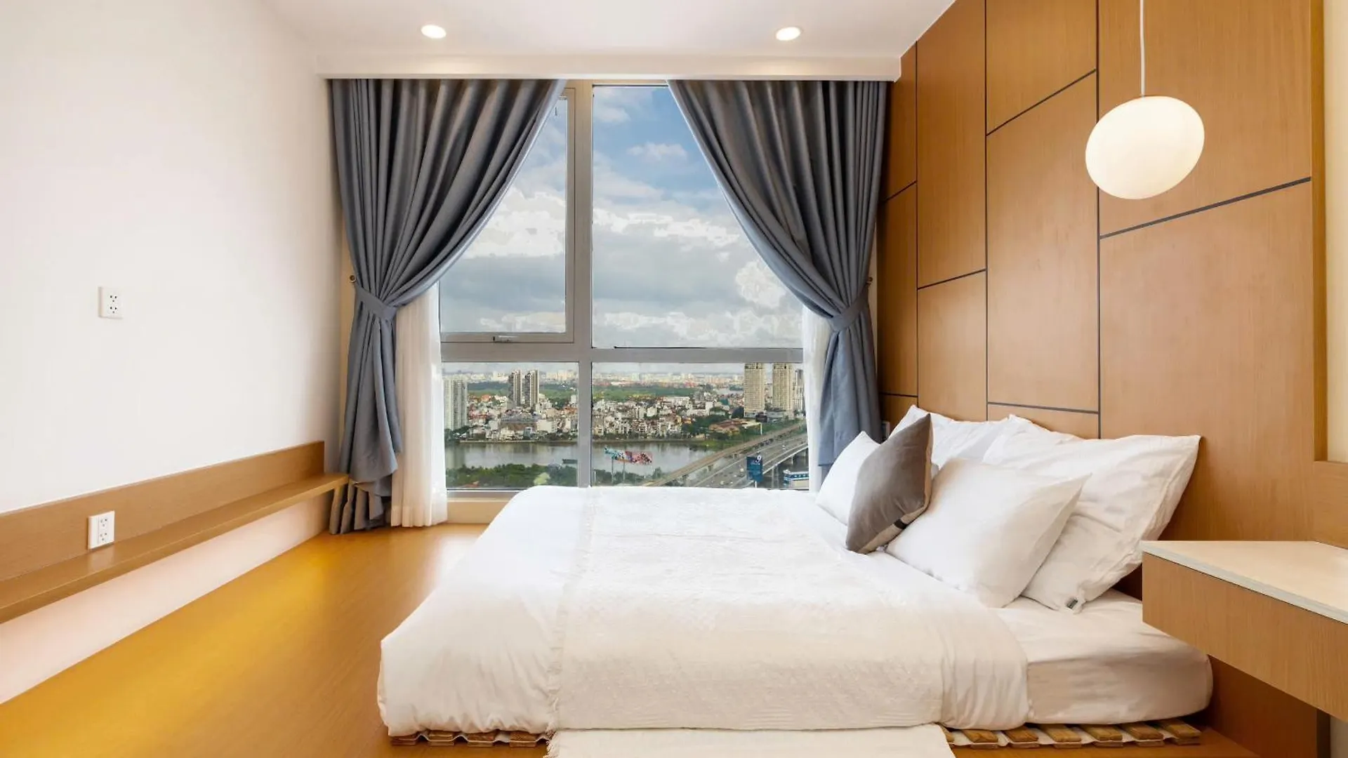 Aparthotel The Peninsula Landmark - Vinhomes Central Park Ho Chi Minh City