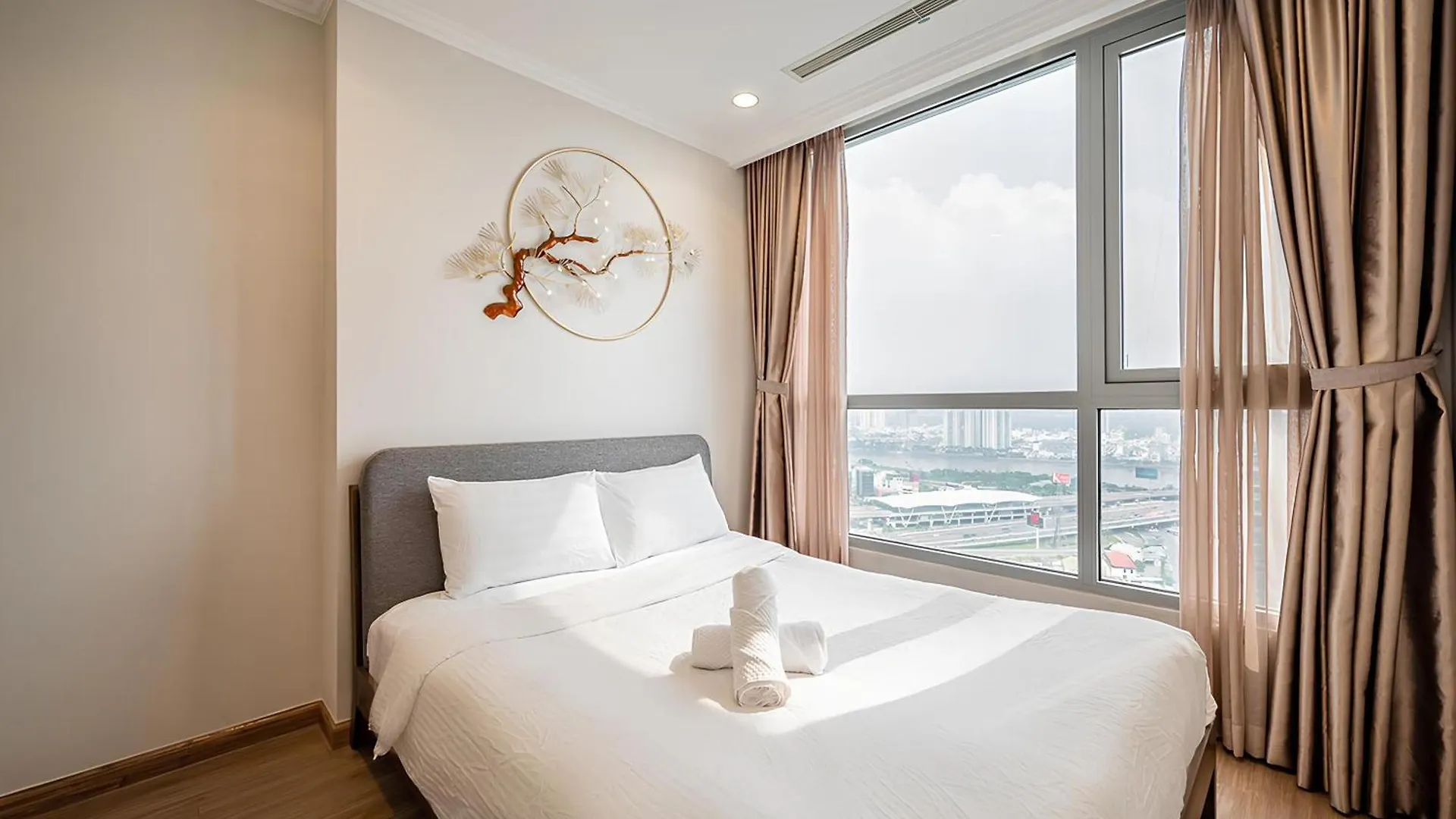 The Peninsula Landmark - Vinhomes Central Park Ho Chi Minh City 0*,