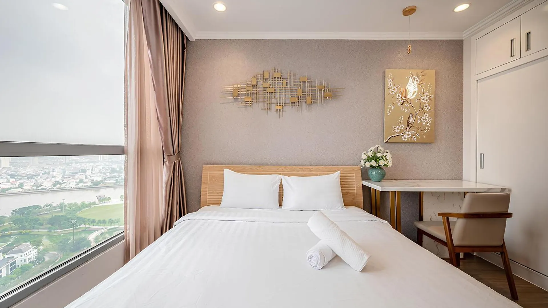 Aparthotel The Peninsula Landmark - Vinhomes Central Park Ho Chi Minh City