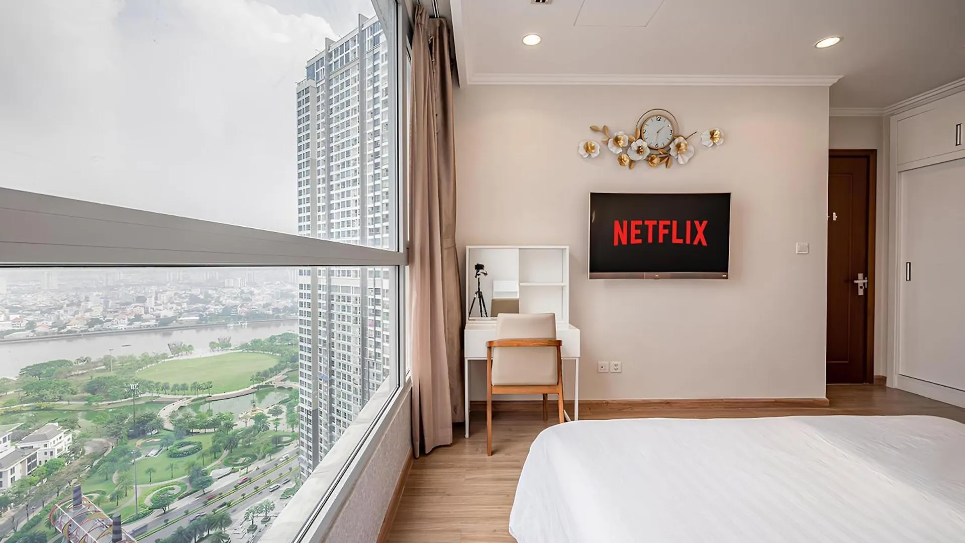 The Peninsula Landmark - Vinhomes Central Park Ho Chi Minh City 0*,