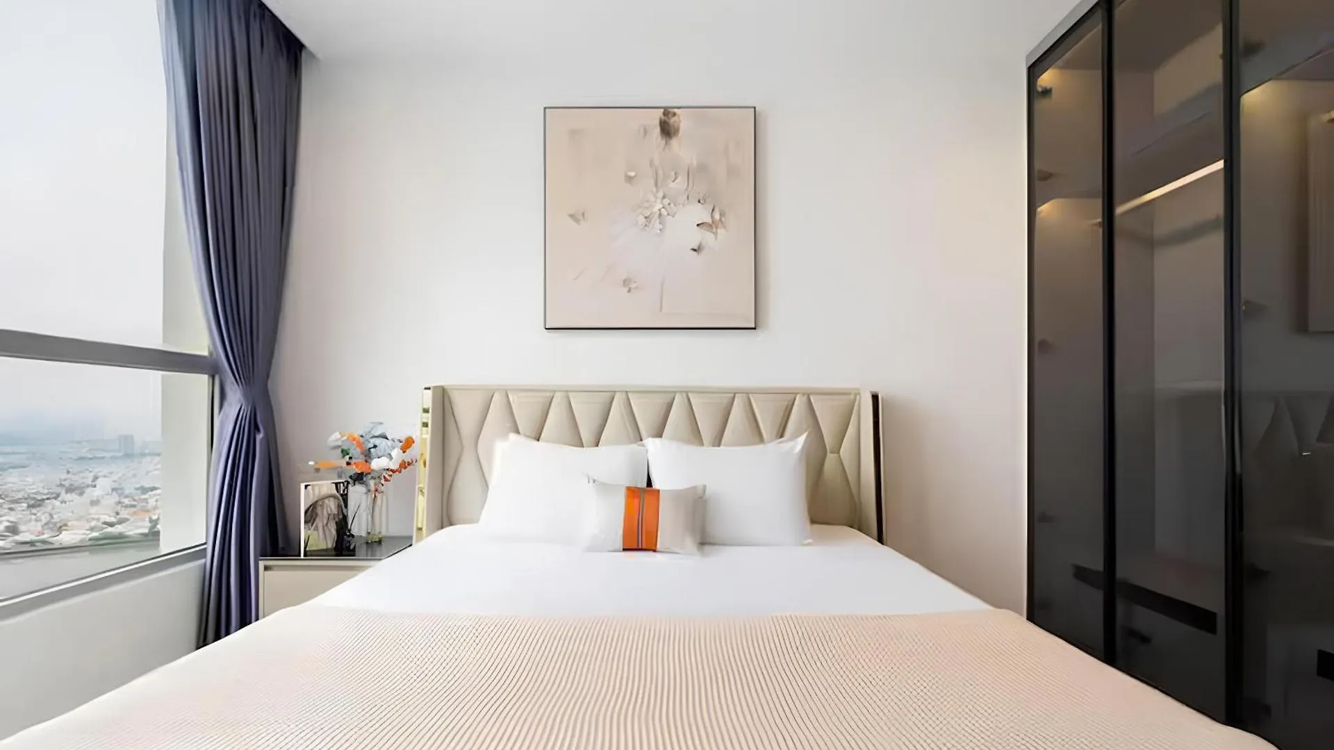 The Peninsula Landmark - Vinhomes Central Park Ho Chi Minh City 0*,  Vietnam