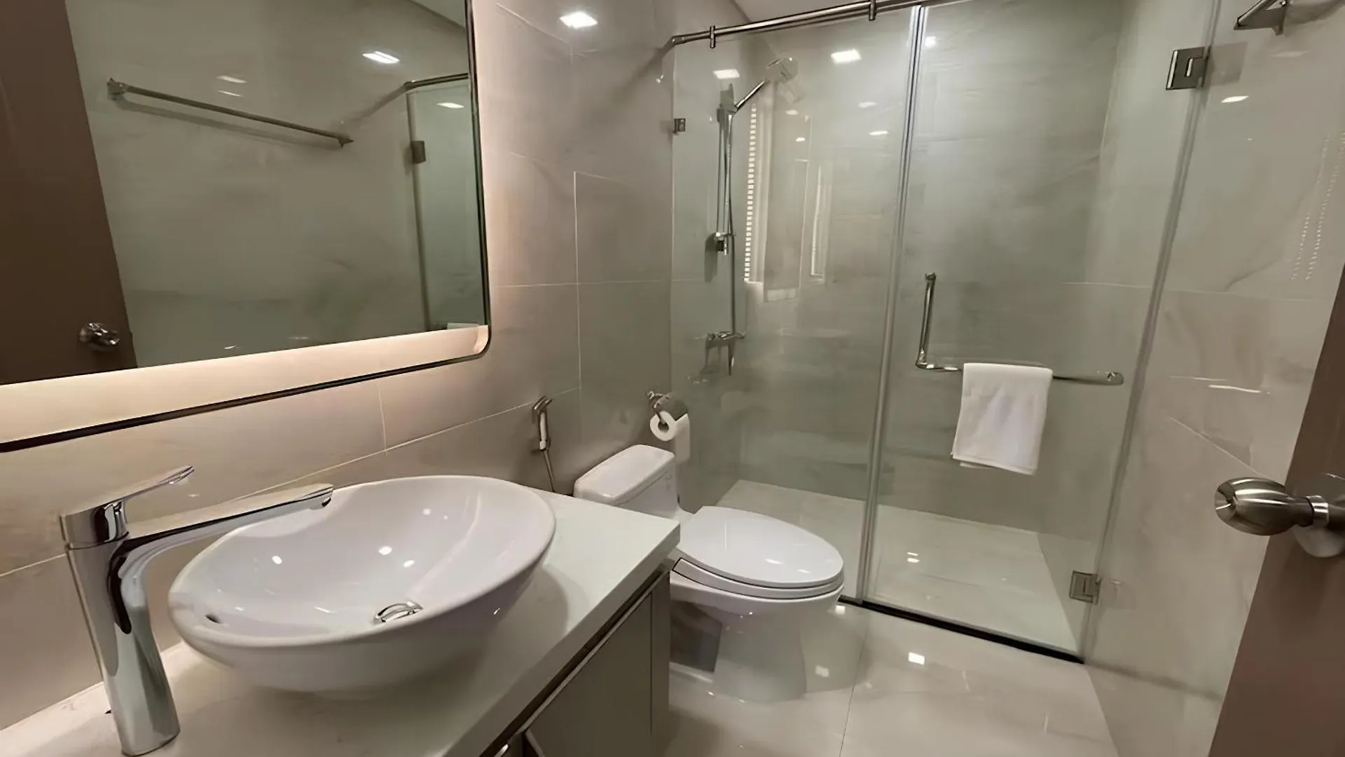 Aparthotel The Peninsula Landmark - Vinhomes Central Park Ho Chi Minh City Vietnam