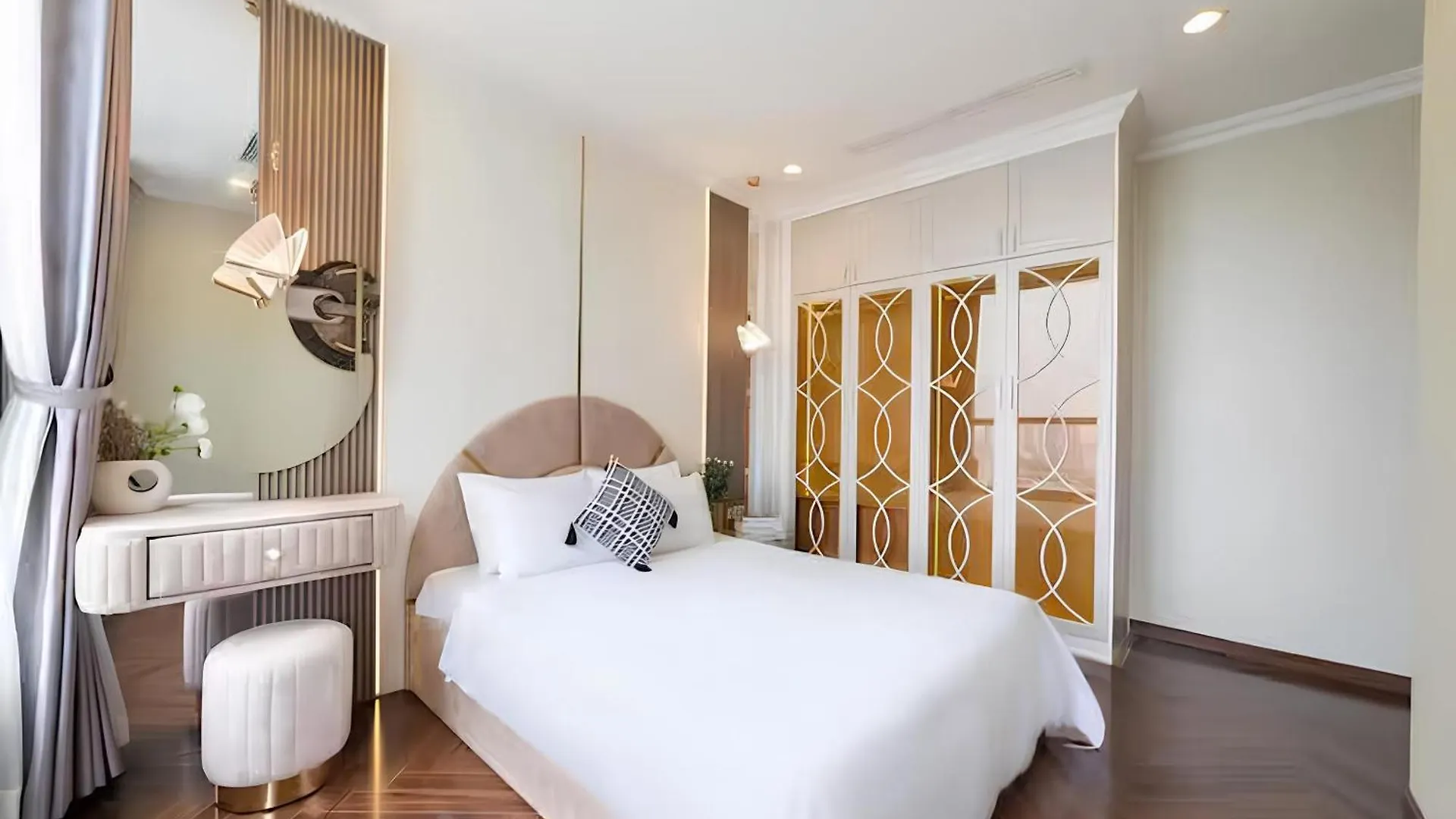The Peninsula Landmark - Vinhomes Central Park Ho Chi Minh City 0*,